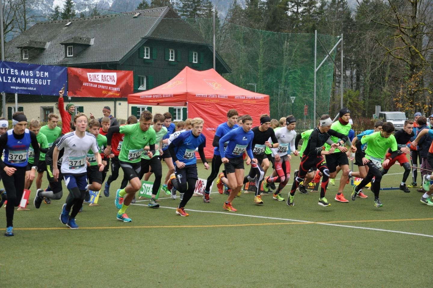 Cross Country Schulcup: Schüler:innen beim Bewerb