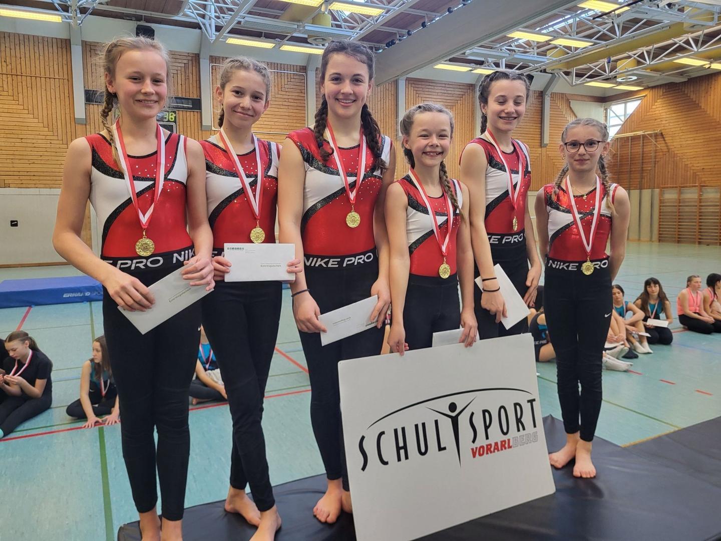 SCHUL OLYMPICS Turn 10 – Sportmittelschulen: Schüler:innen beim Bewerb